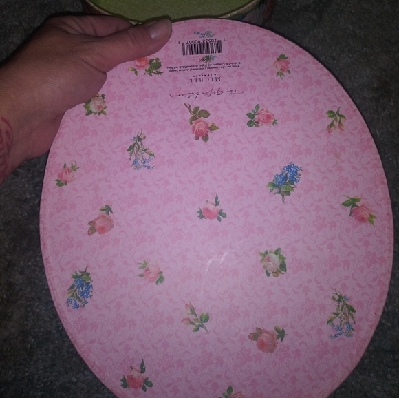 💝 Michel & Company Unique Hat Box - Picture 5 of 11